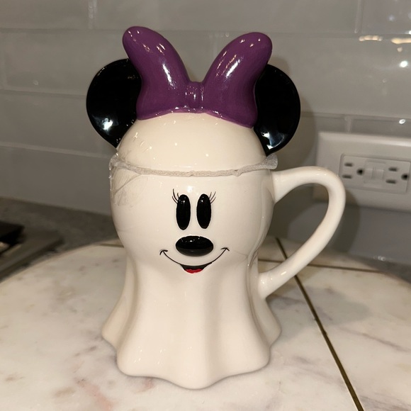 ✨NWT✨ Disney Minnie Mouse Spooky Ghost White Ceramic Mug with Lid Topper - Picture 2 of 6